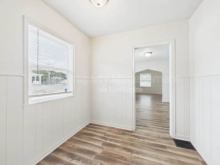 5100 Brooklyn Ave — Photo 11