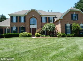 1716 Raleigh Hill Rd, Vienna, VA 22182