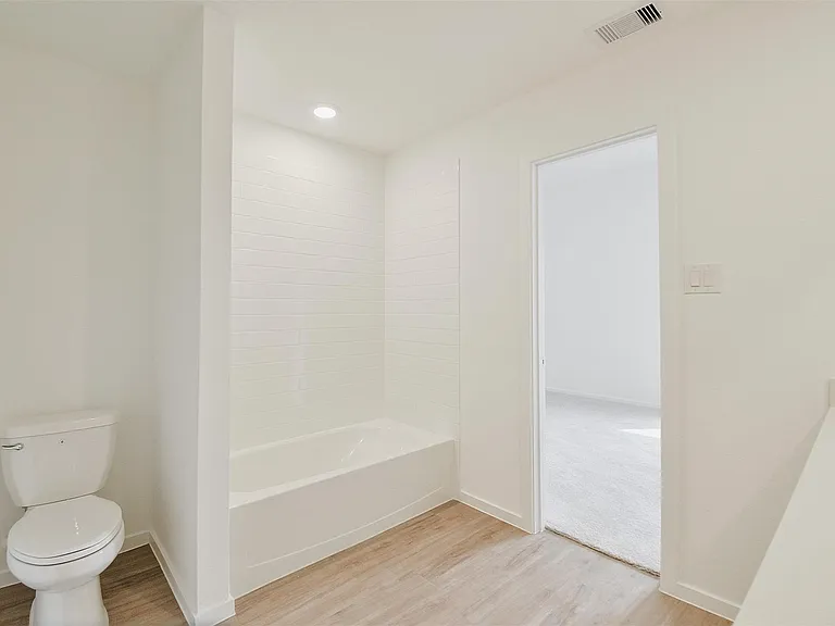 21811 Carpineti Ln — Photo 26
