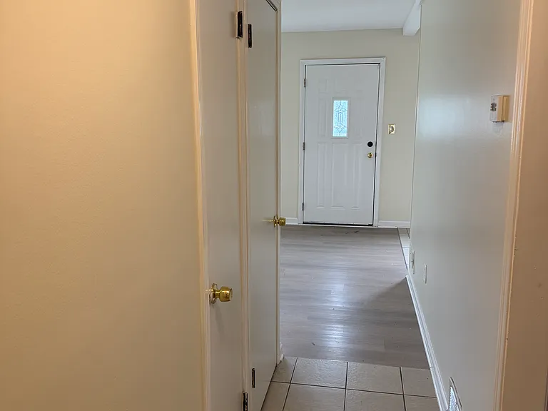 20409 Vermander Ave — Photo 10
