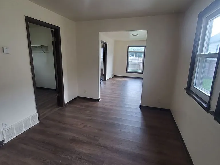 4407 N 62nd St — Photo 5