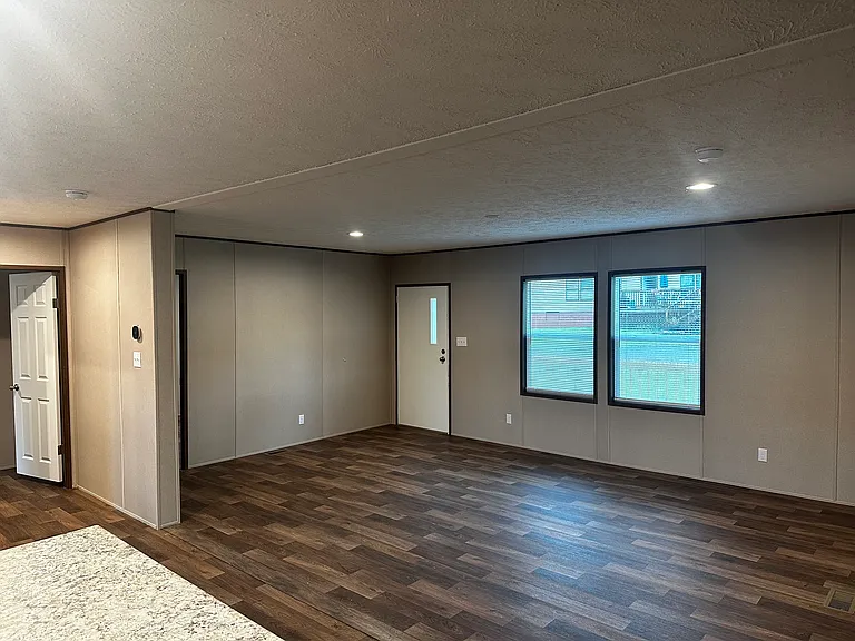 1175 Franklin Rd — Photo 5