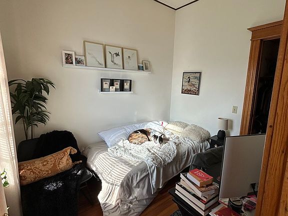 4th image of 1132 W Wrightwood Ave