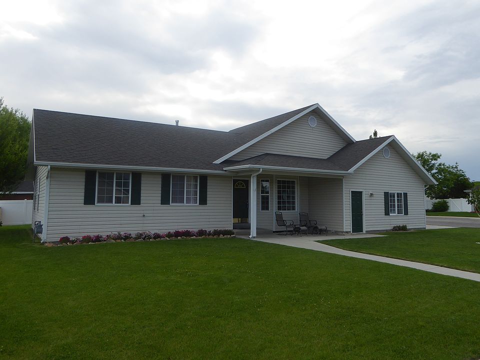 1st image of 1001 N Lakeshore Dr