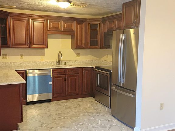 Newly Renovated Kitchen