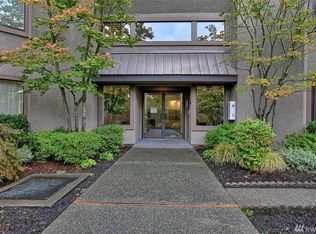 11300 1st Ave NE APT 102, Seattle, WA 98125