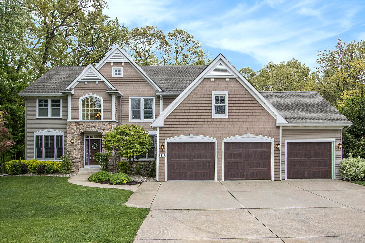8317 Barony Point photo 1