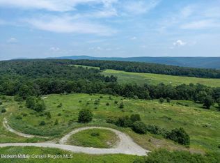 86 Balleymount Dr, Ancram, NY 12502