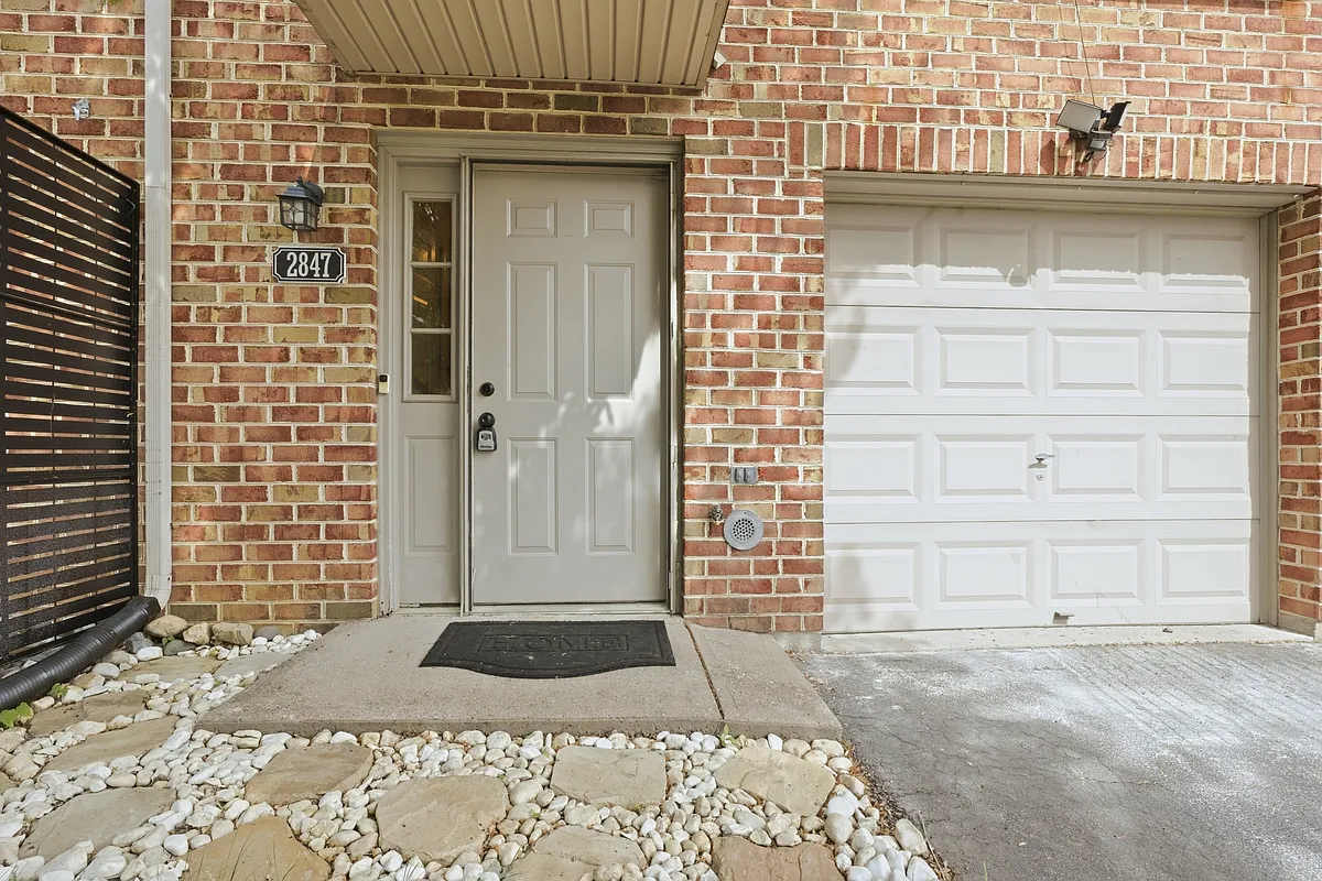 Building Photo - 2847 Sequoia Dr
