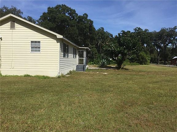 3rd image of 4216 Garden Ln