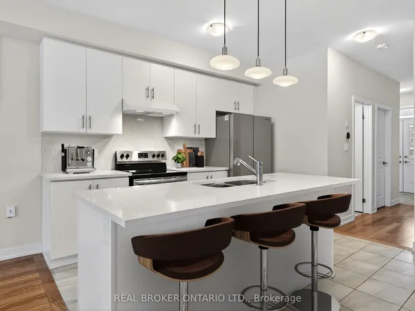 42 Sunflower Cres, Thorold, ON L3B 0E9