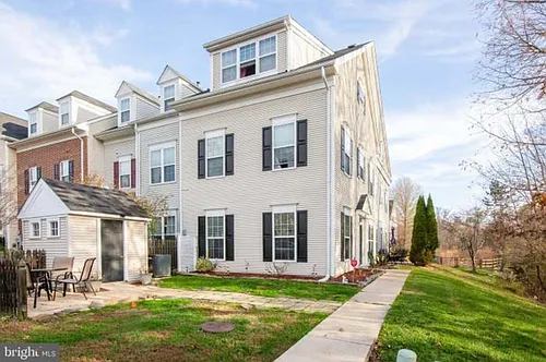 8747 Spring Brook Way Photo 1