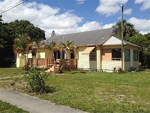 1st image of 2404 Saginaw Ave