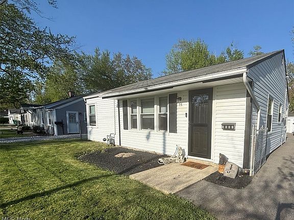3rd image of 4887 Marigold Rd