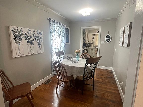 5th image of 301 N Kirkman St