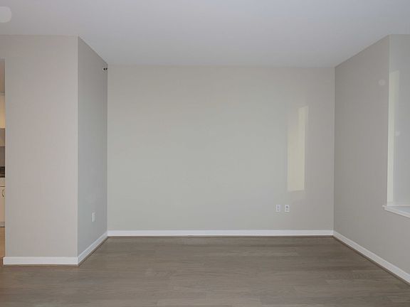 5th image of 260 King St #668