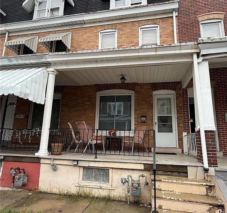 1st image of 624 1/2 N Poplar St