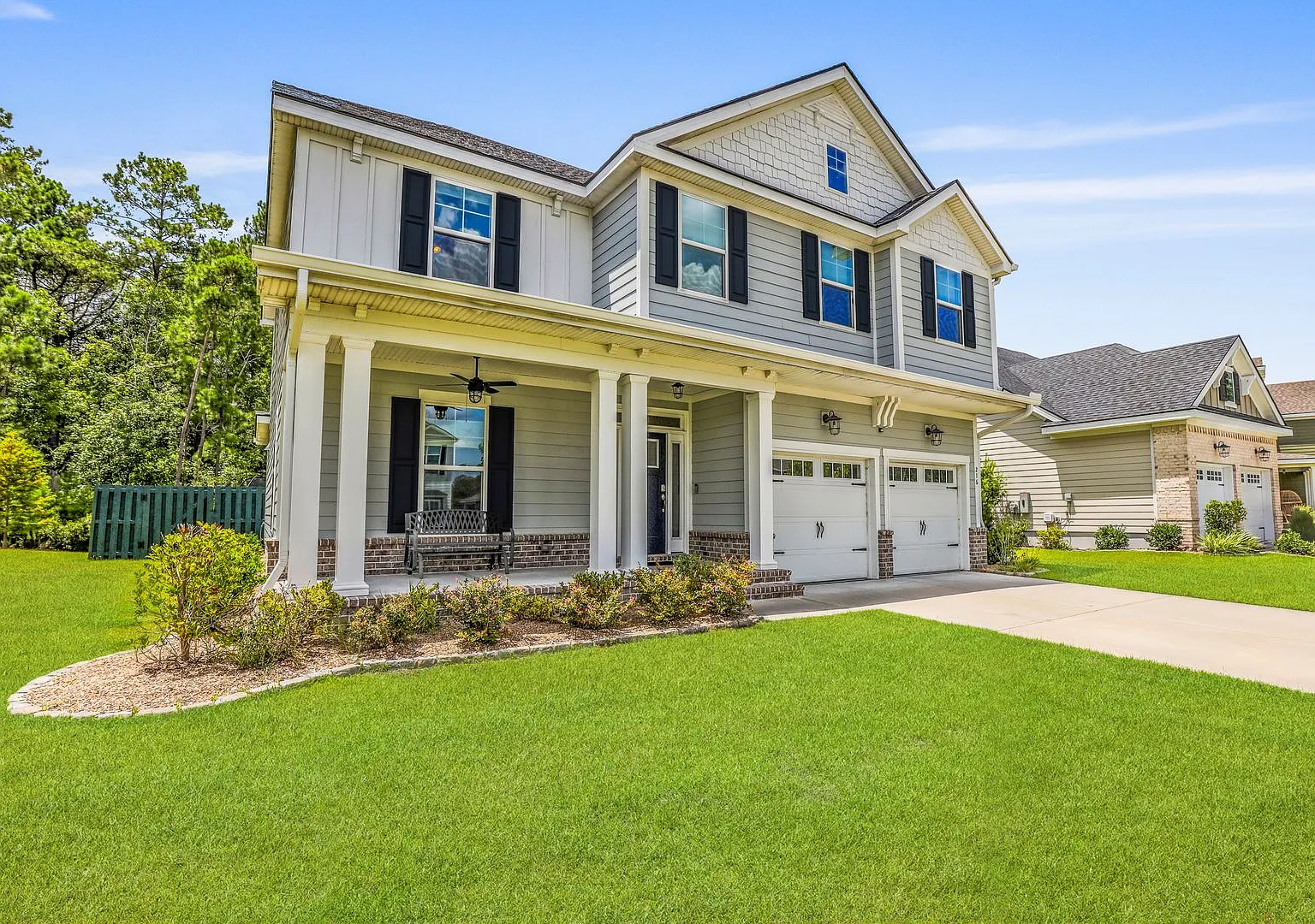 Beautifully Upgraded 4 Bedroom Home in Richmond Hill's Wexford Community — Photo 3