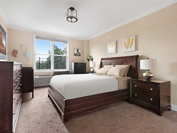 5th image of 209-10 41st Ave #3C