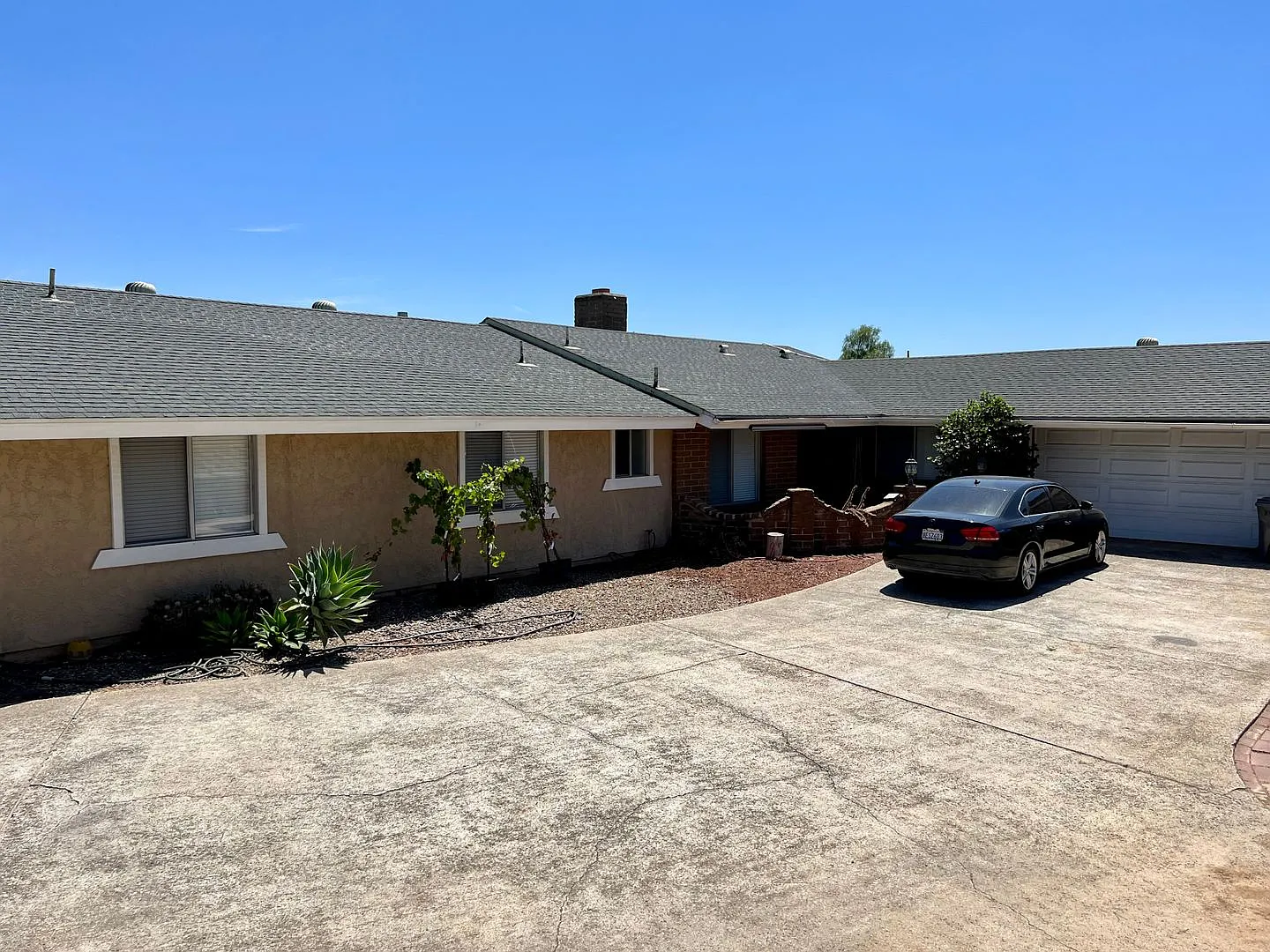Spacious Home in a Quiet Pocket of Escondido — Photo 4