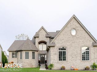 761 Pine Rdg, Oxford, MI 48371