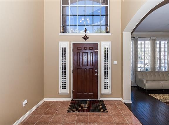 4th image of 3012 Golden Gate Dr