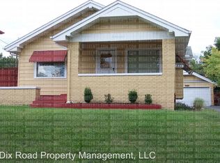 221 Aberdeen Dr, Middletown, OH 45042