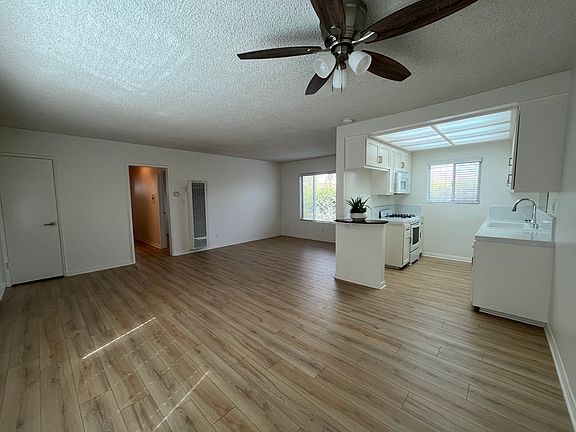 2nd image of 777 Manhattan Beach Blvd