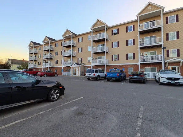 18 Harbor Ave APT 412, Nashua, NH 03060