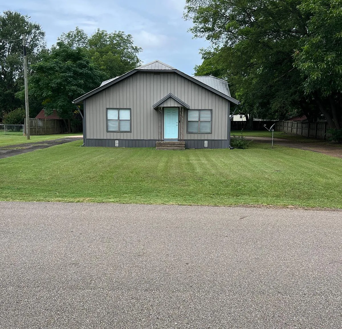 Kaufman — Photo 1
