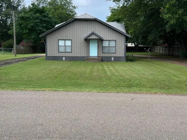 902 S Kaufman St, Linden, TX 75563