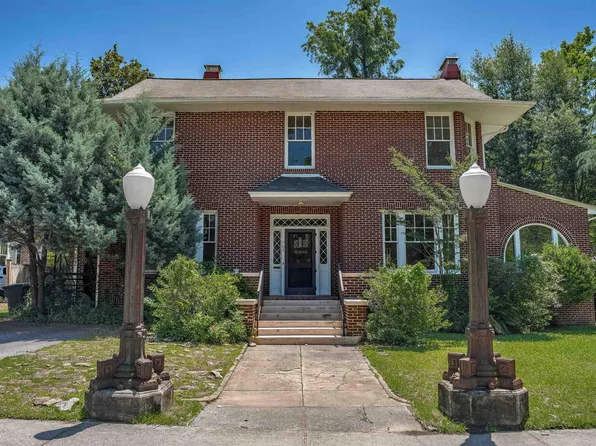 902 Maple St, Columbia, SC 29205