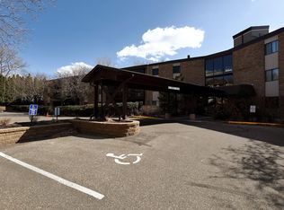 2670 Oxford St N APT 215, Roseville, MN 55113