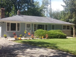 617 N Hill Rd, McHenry, IL 60051