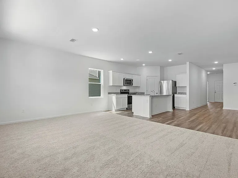8312 Sniptoe Dr — Photo 6