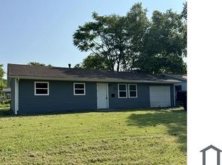 1605 Parklane Dr, Cahokia, IL 62206