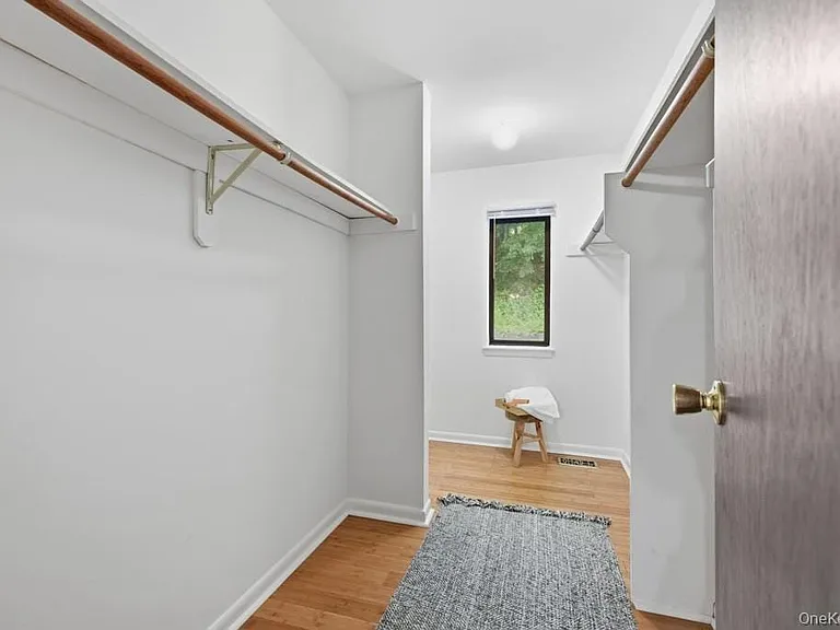 359 N Greeley Ave — Photo 16