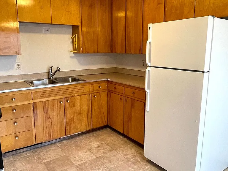 89 N Waverly Pl #E — Photo 17