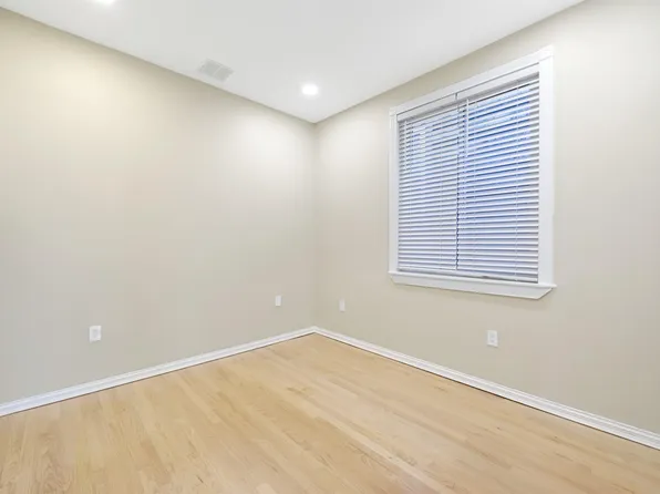 47 Carlton Avenue image 18 of 21