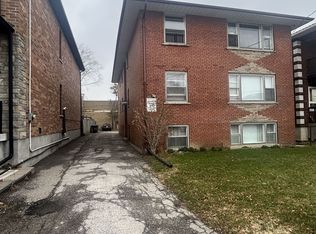 24 Vanevery St #6, Toronto, ON