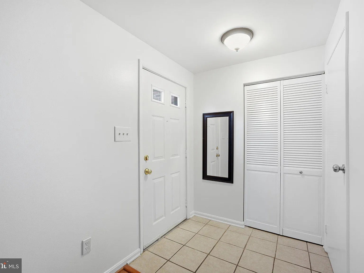 3 bed, 4.0 bath, 1520 sqft, $3,000 — Photo 3