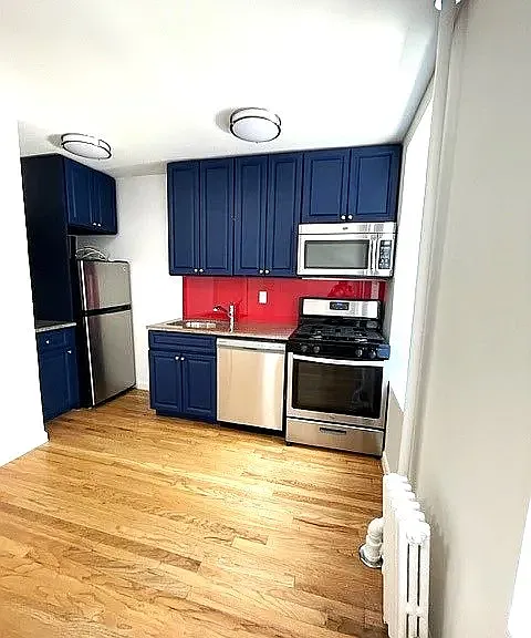 172 Spring St #2 — Photo 1