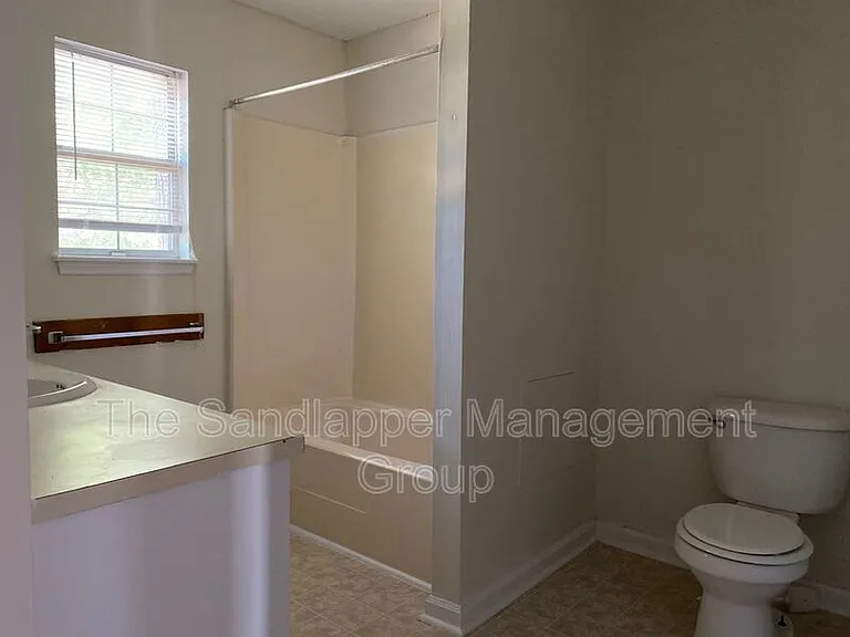 4736 Linfield Ln — Photo 7