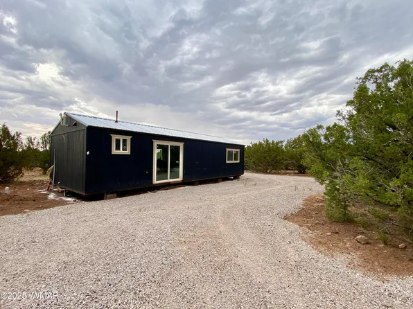 34 Winchester Trl, Vernon, AZ 85940