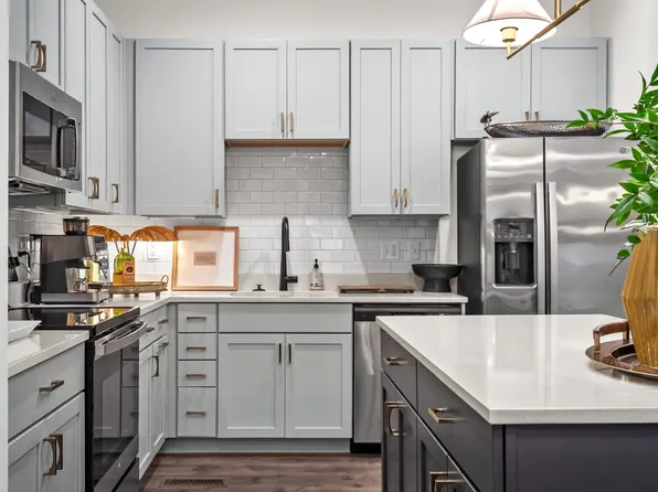 1268 3rd Ave S, Nashville, TN 37210