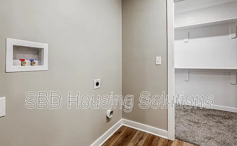 3 bed, 2.5 bath, 1200 sqft, $1,625 — Photo 4