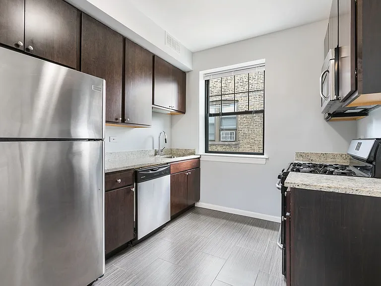 7700-7706 N Marshfield Ave #AVE;-1638-1642 — Photo 4