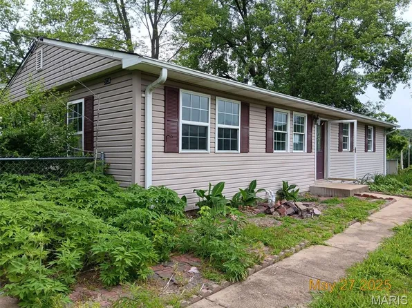 3734 Carol Park Rd, House Springs, MO 63051