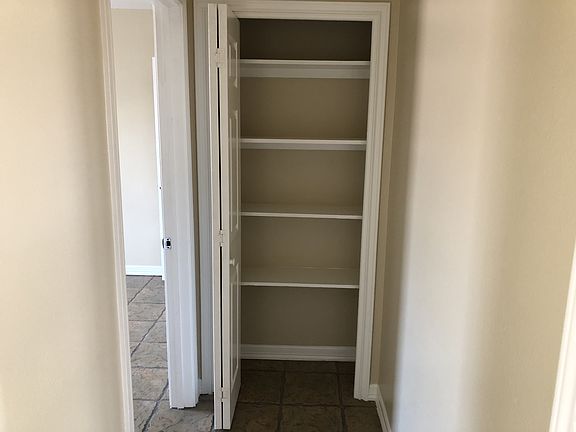 4th image of 1620 W Kuhn St #5