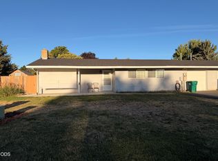 10687 McGuire Ave, Klamath Falls, OR 97603